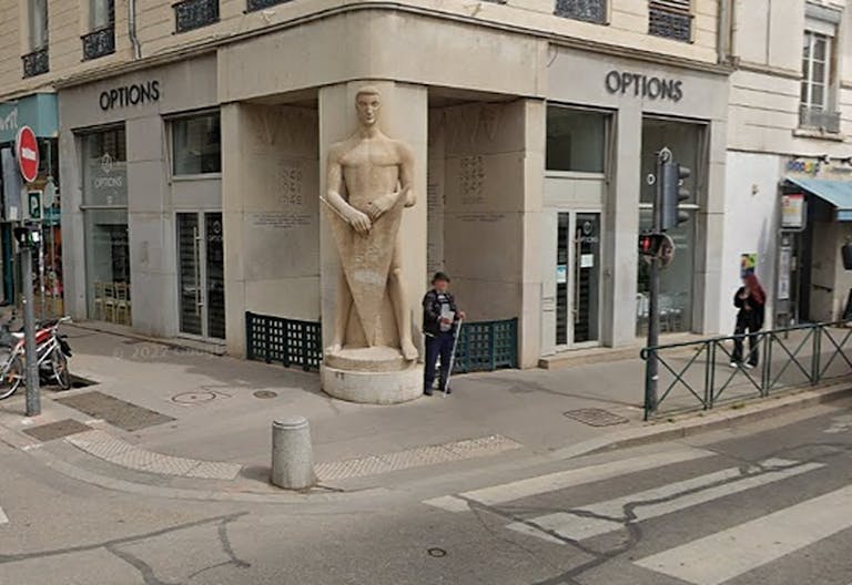 Corner Boutique - Busy Environment - Lyon 2nd - Image 0