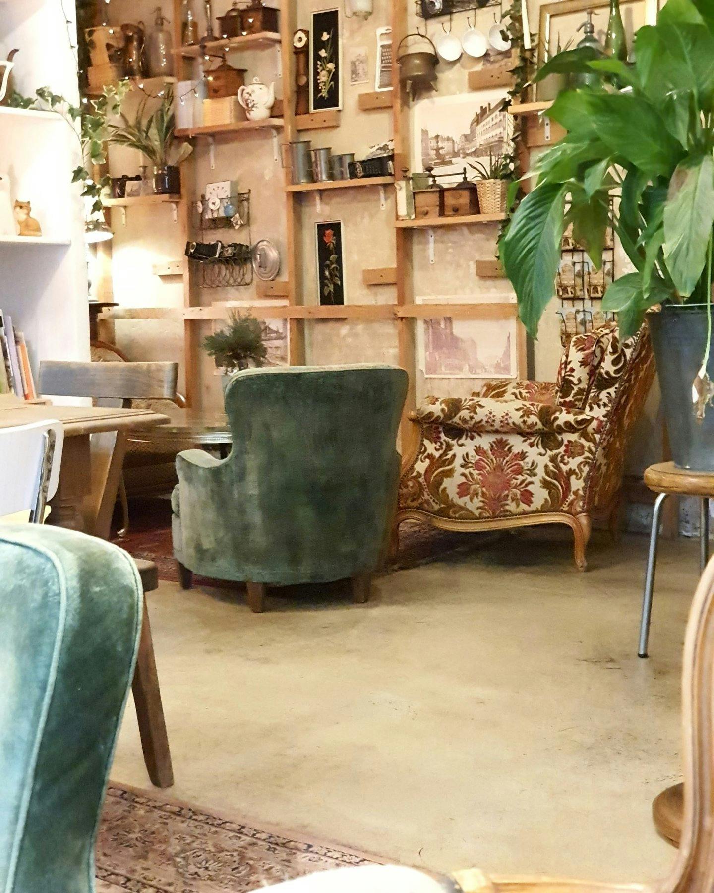 Spacious Atypical Cafe and Event Space in Metz