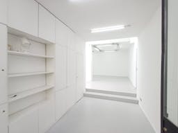 Oberkampf Fashion Showroom - Image 2