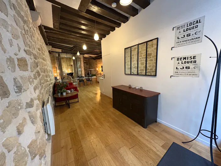 Cosy Coworking/Showroom in the center of Le Marais  - Image 1