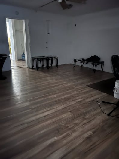 Office/Art Studio/Construction Yard/ - Image 0