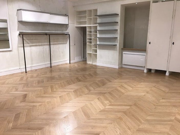 Prime Location Boutique Rue de Rennes - Image 2