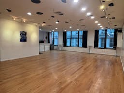 Entire Floor in SOHO with 2 extra rooms! - Image 20
