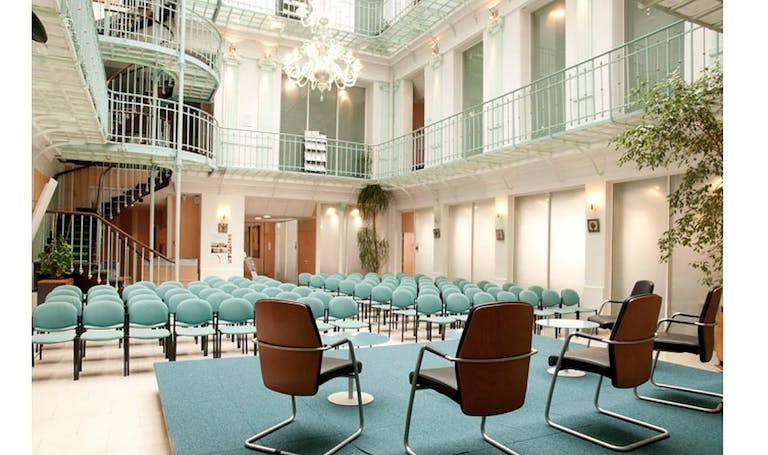 Atypical Space in the heart of Sentier - Image 4