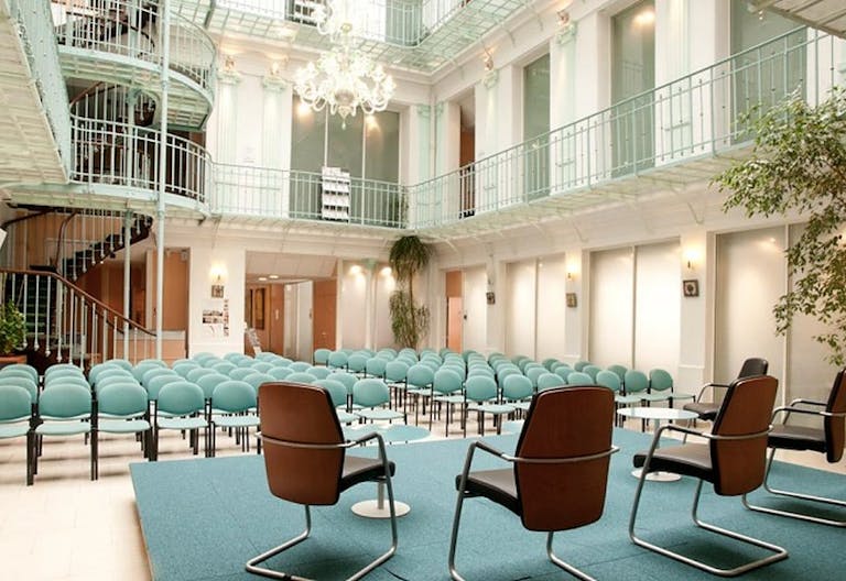 Atypical Space in the heart of Sentier - Image 4