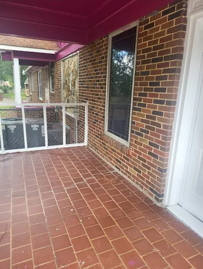 Multi-Office Space with lots of amenities! - Image 3