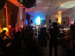 Beautiful and Versatile Open Loft Studio - Image 20