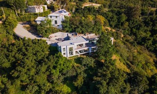 Villa in Beverly Hills - Pool - Scenic Outlook - Image 29