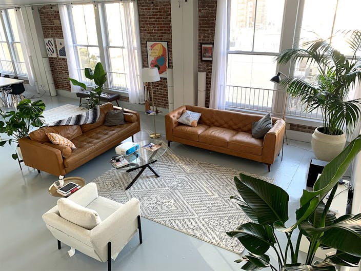 Sunny Historic Creative Loft - Image 0