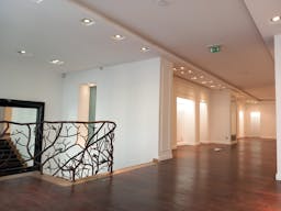 Prime Location Boutique - Triangle d'Or Paris - Image 7