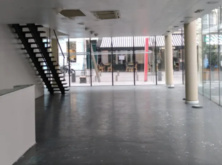 Prime Location Boutique Place du March� Saint-Honor� (Boutique 1/6) - Image 2