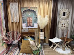 Colorful Content Creation Photo Studio - Image 0