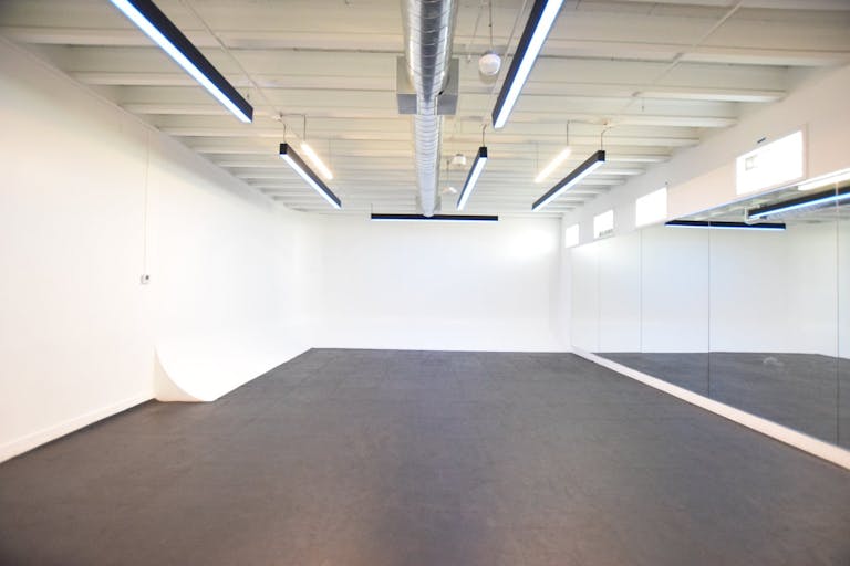 Dance Studio in Miami Shores - Image 2