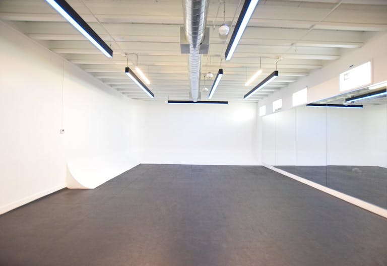 Dance Studio in Miami Shores - Image 2