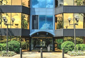 Luxury Office Space On Top Floor ! - Image 8