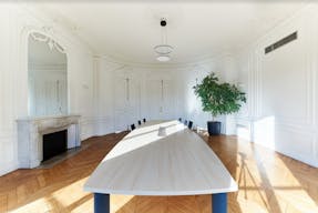 Apartment for Rent - Paris 8th Near Triangle d'Or - Ideal Showroom / Office - Image 9