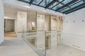 Espace showroom / �v�nement : verri�re, volume et design �pur� - Image 11