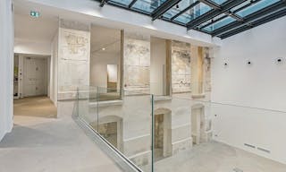 Espace showroom / �v�nement : verri�re, volume et design �pur� - Image 11