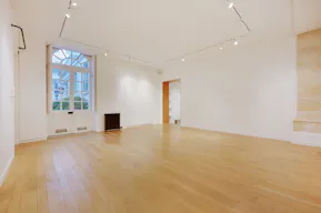 Une galerie confidentielle avec une adresse remarquable - Image 5