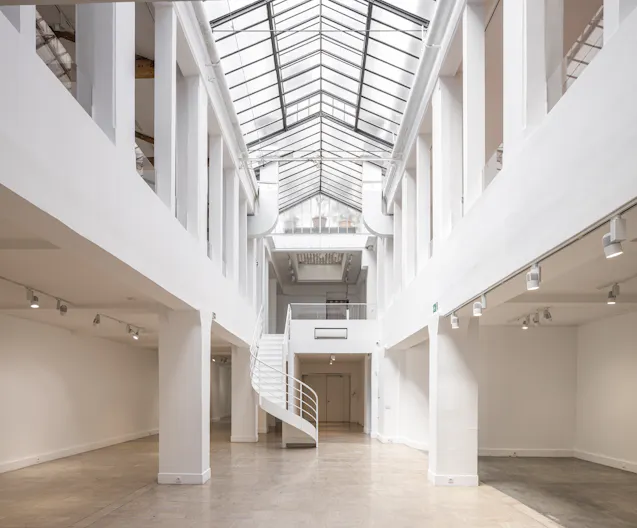 Grand Showroom Rue de Turenne - Image 2