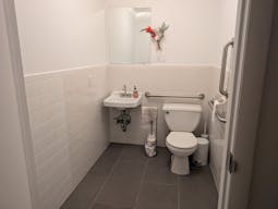 Creative Artistic Space in Dance/Pilates Studio - Image 4