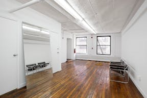 Beautiful Downtown Showroom - Image 5