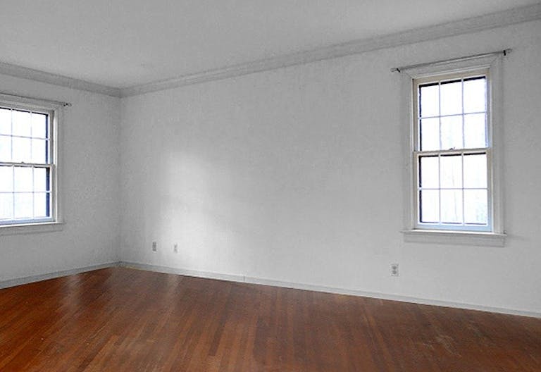 ART / CRAFT STUDIO RENTAL - Image 1