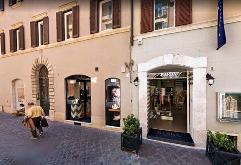 Perfect space in the heart of Rome's fashion district - Image 2