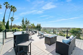 Super Mansion with Los Angeles 360 Views - Image 7