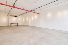 Charming Bowery Gallery - Image 3