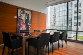 Studio in Rosslyn, VA - Image 2