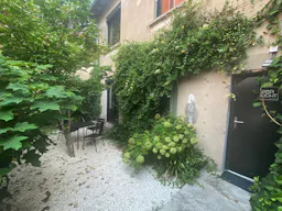 Bureau 11M2 dans une b�tisse de charme au coeur de Bordeaux, acc�s cuisine et jardin - Image 9