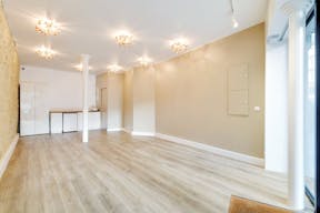 Boutique For Rent Rue Saint-Honor� - Ideal Pop-Up Store / Art Exhibition - Image 1