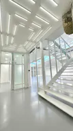 Loft industriel avec verrière zénithale - Image 4