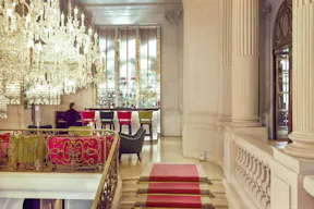 Exceptional Space in Triangle d'Or - Image 5