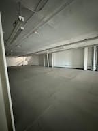2 floor Big white open space with lights - Image 17
