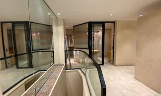 Boutique Shop Rue du Temple - Image 8