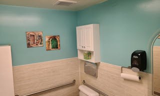 Excellent Show Room Space Near Downtown Mountain View - Image 4