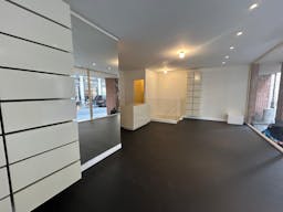 Rue de Thorigny Pop Up Boutique - Image 0