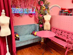 Fashion Space in NW Chicago Suburbs - Image 6