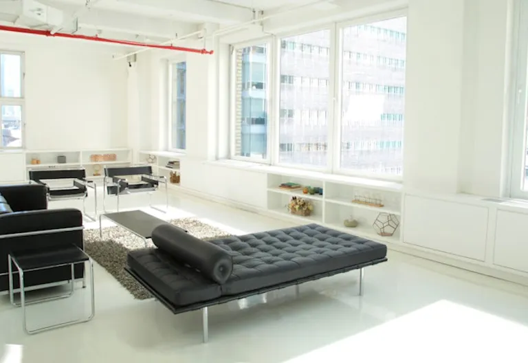 Studio 250 Showroom - Image 0