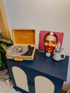 Plant-filled Community Space in the Marina District - Image 18