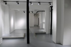 Rue Neuve Popincourt Showroom - Image 1