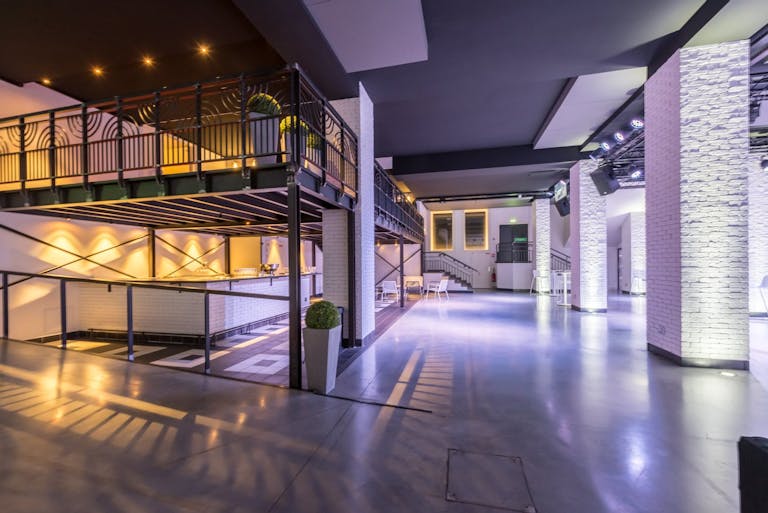 Unique Space in Paris 15th - Image 2