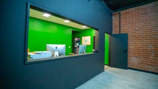 Exposed Brick Room for Photo shoot, Gallery space or Podcast - Image 2