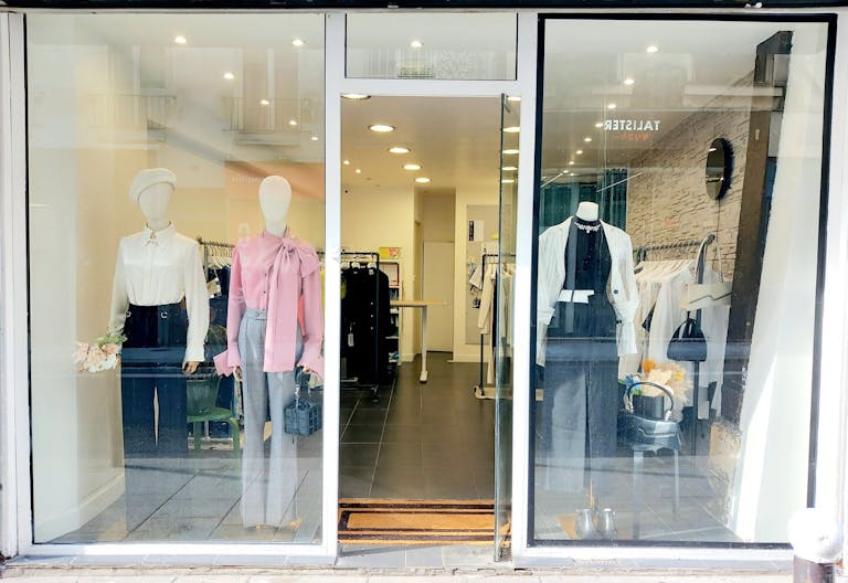 Boutique spacieuse et lumineuse au centre ville du 2e arrondissement - Image 0