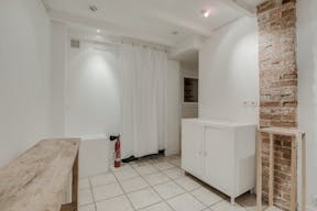 Pop up and accomodation space in Montmarte - Image 8