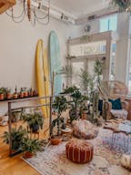 Plant-filled Community Space in the Marina District - Image 4