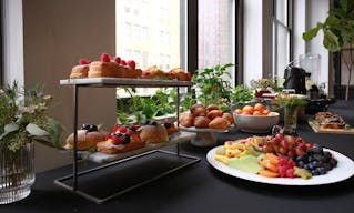 Meeting Room Fifth Ave - Image 5