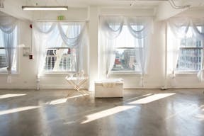 DTLA Skyline View Penthouse - Image 6